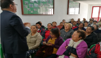Concejal Álvaro Acevedo se interesa por el Adulto Mayor
