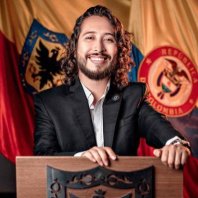 Condecoración e incentivos para liderazgos entre 14 y 28 años: Concejo de Bogotá aprueba proyecto que crea la ‘Orden Civil al Mérito Juvenil’