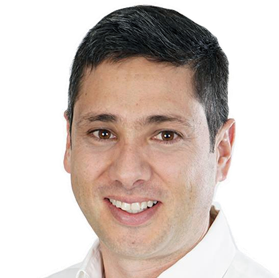 En esta fotografía el concejal Samir Abisambra
