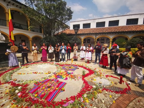 <p>La concejala de Bogotá Ati Quigua, invita a la Alcaldesa Claudia López a pasar del fascismo alimentario a la agroecología, como fundamento del nuevo contrato social y ambiental de una Bogotá-Región que tiene como propósito ser epicentro de la paz y la reconciliación</p>