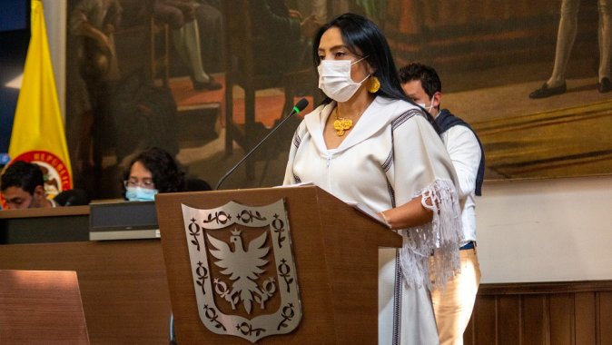 <p>La concejala Ati Quigua en el marco del día internacional de los pueblos indígenas realizó debate de control político al gobierno de la alcaldesa Claudia López, sobre la implementación de las políticas públicas de la diversidad étnica y el artículo 66 del plan distrital de desarrollo</p>